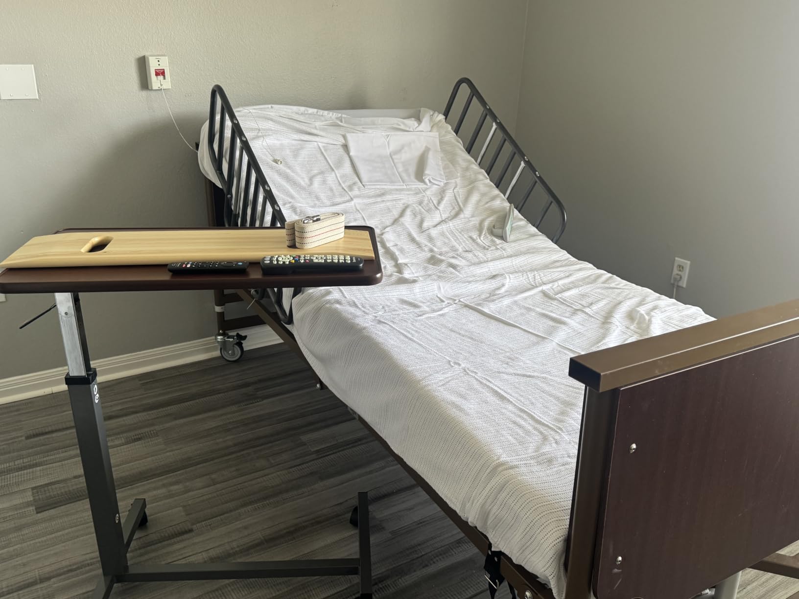 Vaunn Medical Cart Adjustable Overbed Table with Wheels - Rolling Bedside Table for Hospital, Portable Standing Cart & Laptop Desk for Bed, Couch, Wheelchair customer photo 2
