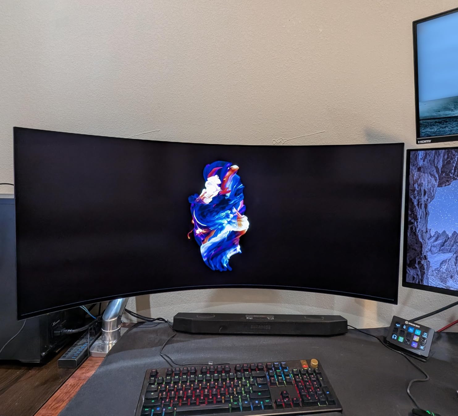 LG 45GX950A-B 45-inch Ultragear 5K2K WUHD (5120 x 2160) OLED Curved Gaming Monitor, 165Hz, 0.03ms, NVIDIA G-Sync, HDR True Black 400 customer photo 1