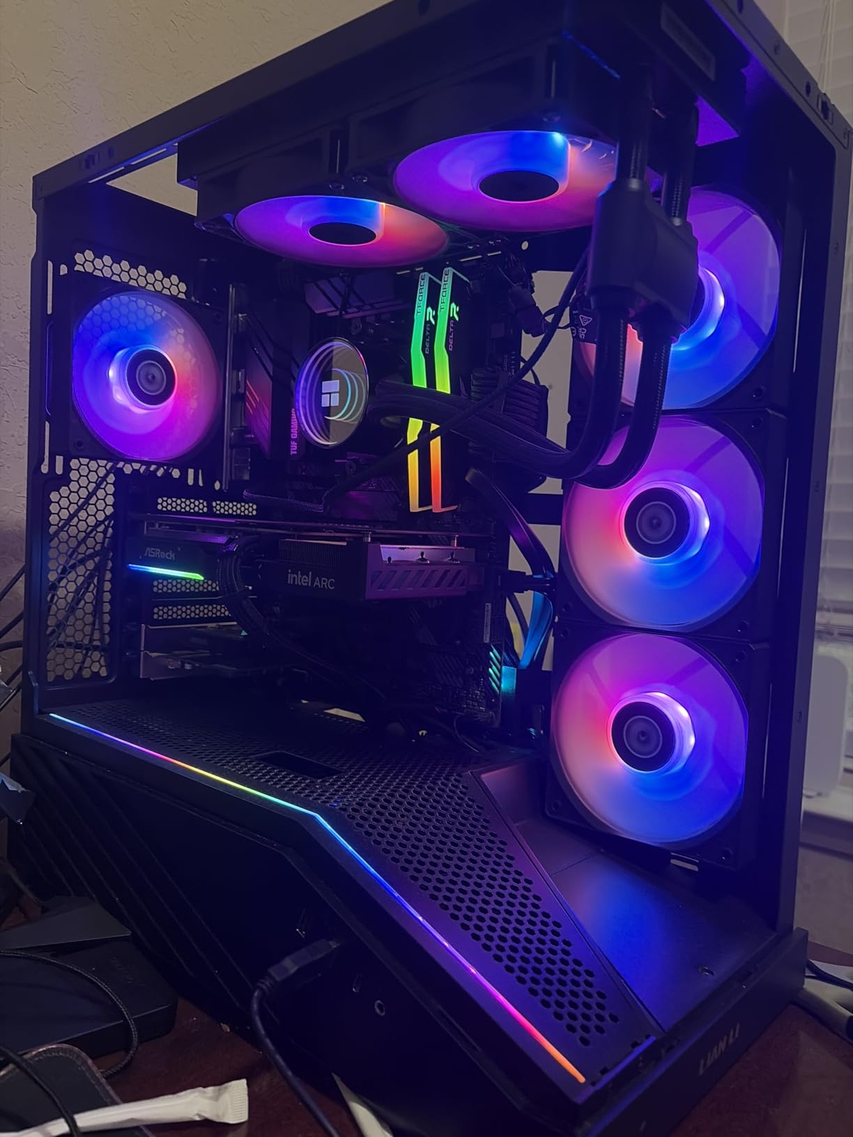 Lian Li V100-ATX Mid-Tower PC Case-Black-V100RX | 4 x 120mm ARGB PWM Fans Pre-Installed, LED RGB Strip, Display Platform with Tempered Glass customer photo 1