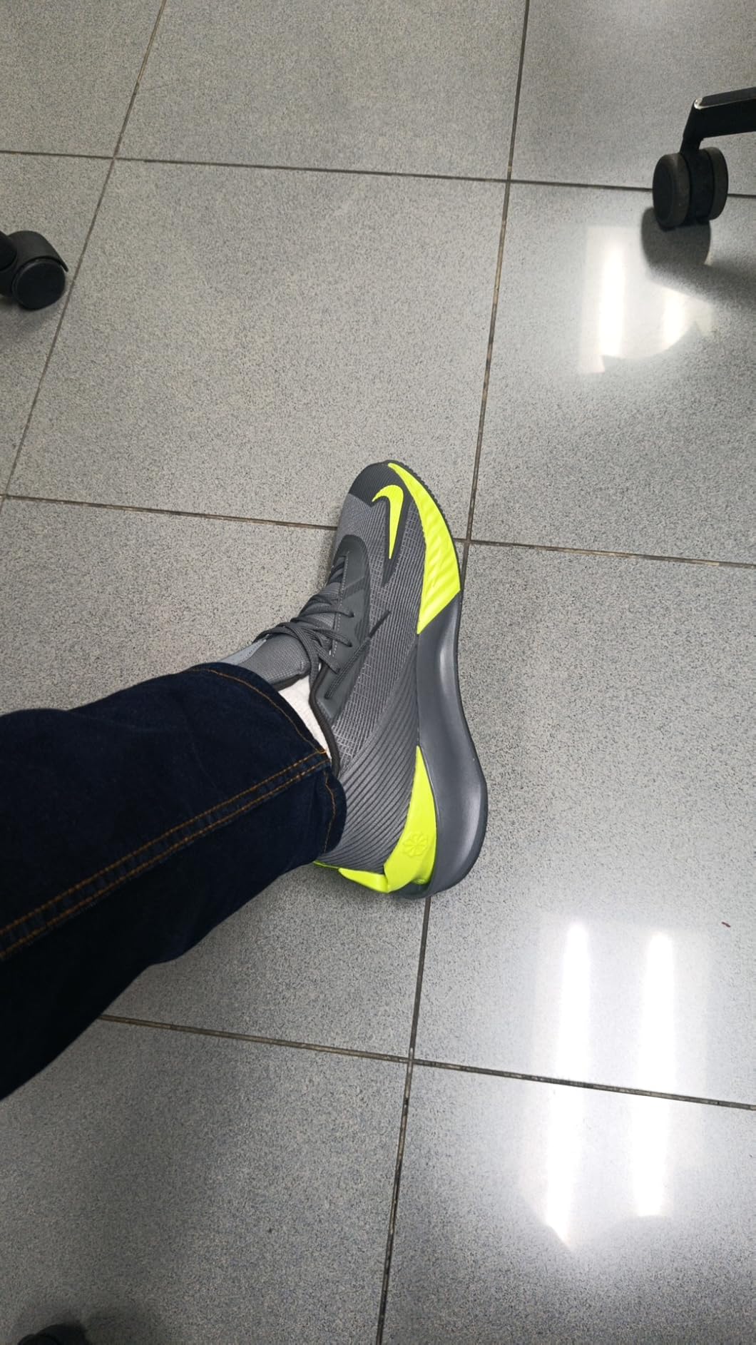 Nike Unisex Adult G.T. Jump Academy Basketball Shoes customer photo 2