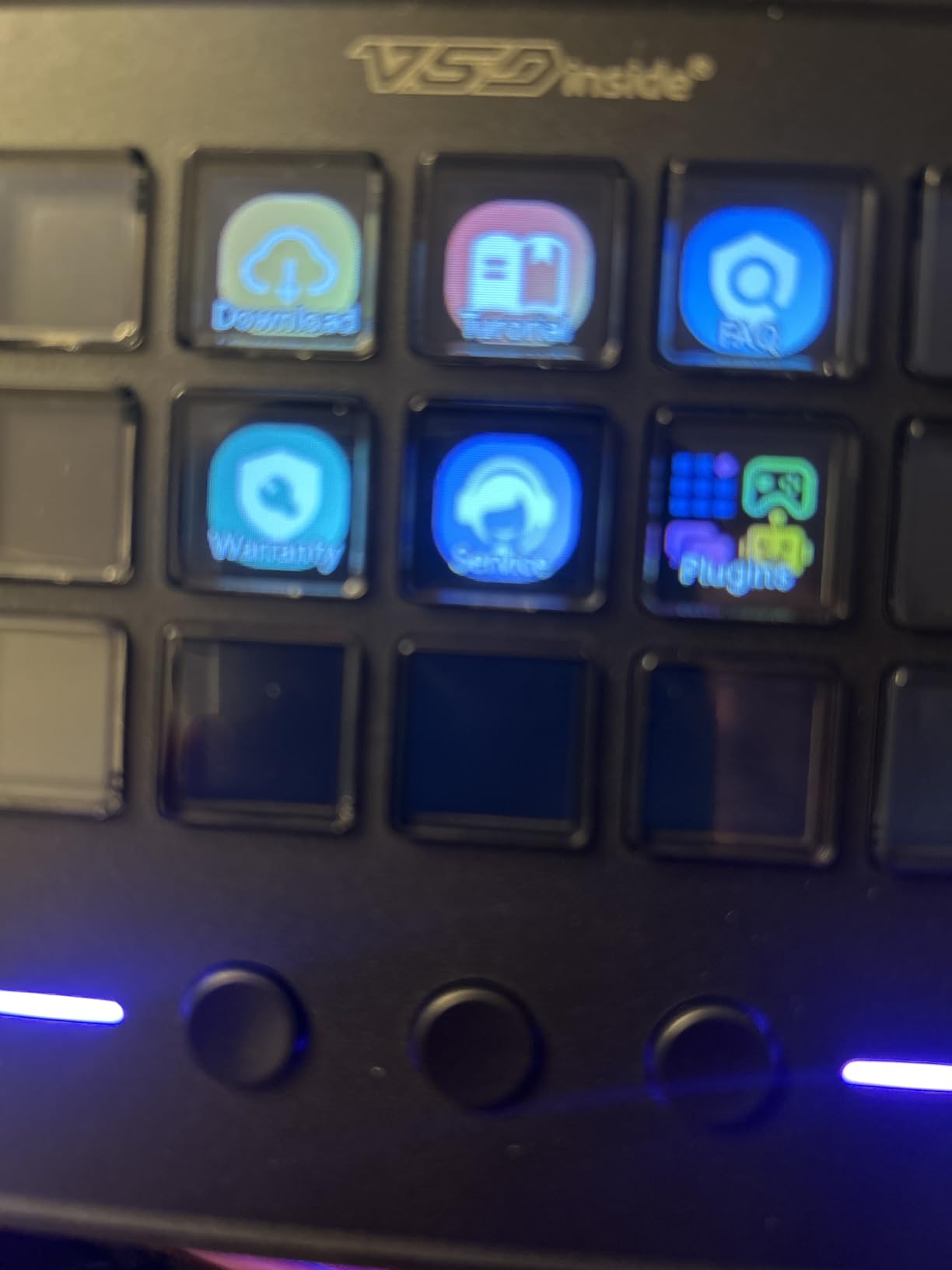 VSDINSIDE Macro Keypad, Stream Controller Deck Gaming Streaming Shortcut Keyboard, 18 Programmable Keys Customizable Visual AI Pad USB Soundboard for OBS, YouTube, Desk Office Setup, Laptop, PC, Mac customer photo 1