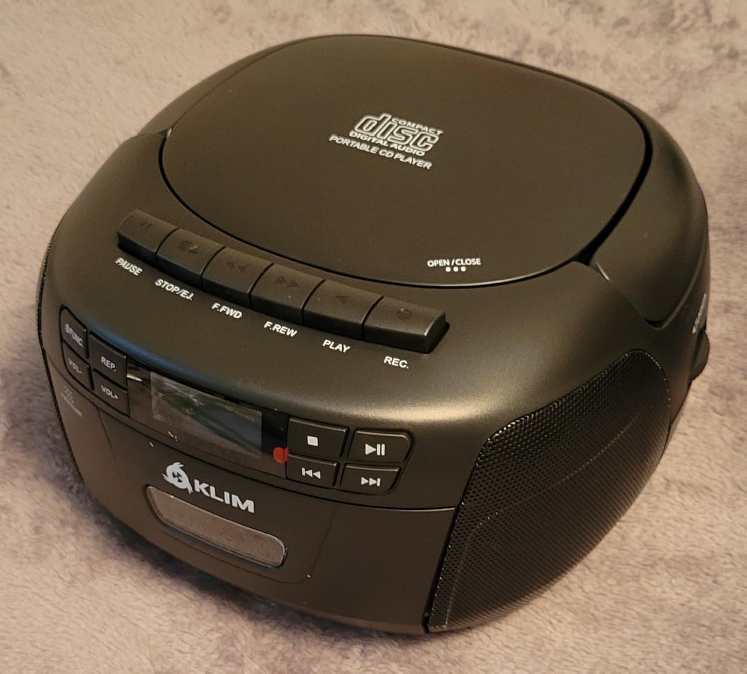 KLIM CD Player & Cassette Tape Player with Case, Bluetooth Boombox, AM/FM Radio, Stereo Sound, Remote, CD and Cassette Combo, Tape Recording, USB Drive, AUX, AC/DC Powered customer photo 2