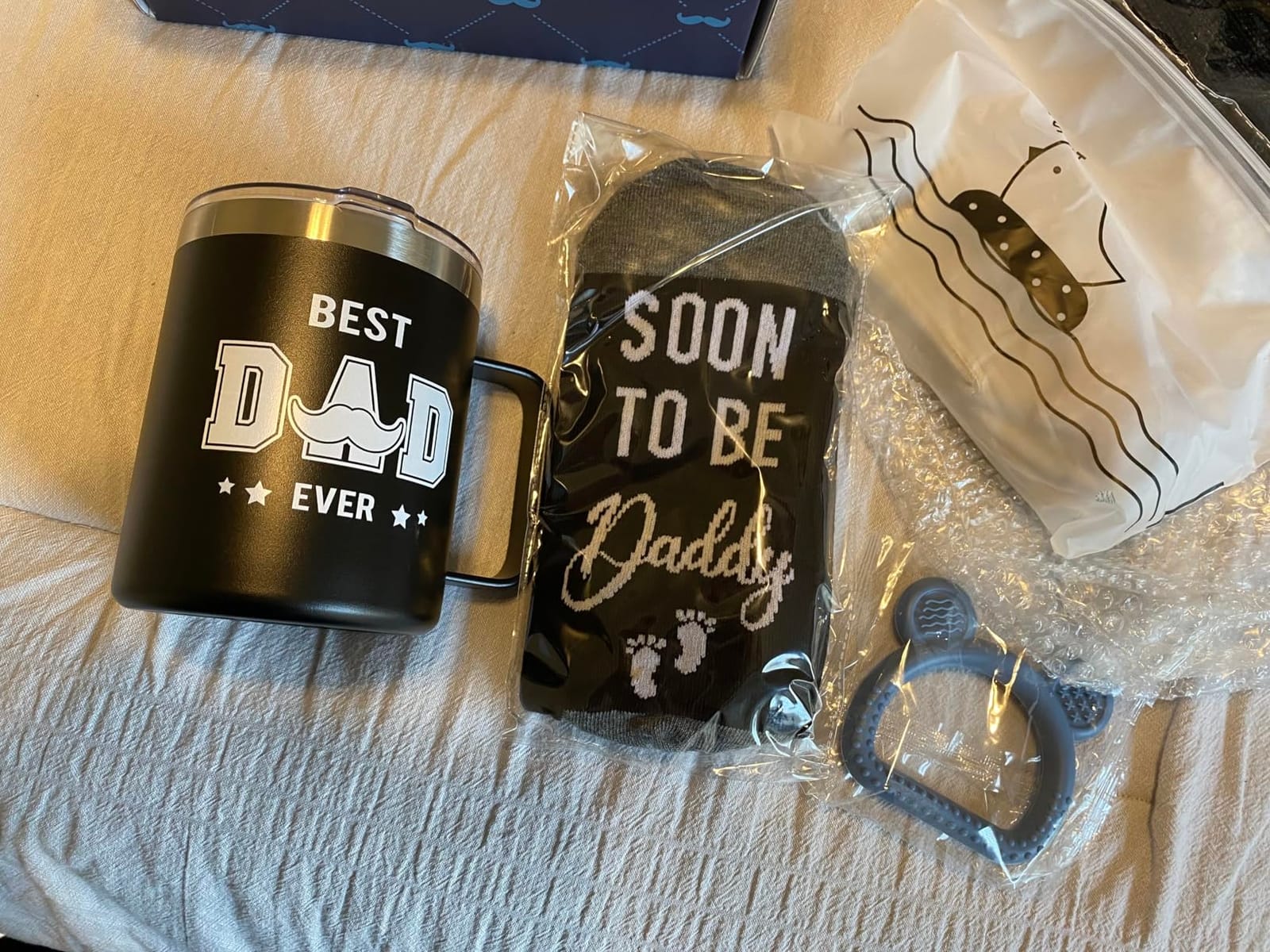 2026 New Dad Gifts Box, 9 Pcs First Time Dad Gifts, Dad to Be Gifts with Tumbler Hat Onesie Socks Keychain customer photo 2