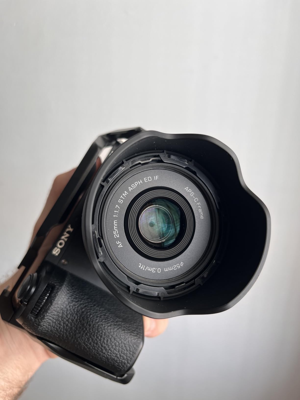 VILTROX AF 85mm F1.4 Pro FE Full Frame Lens for Sony E Mount customer photo 1