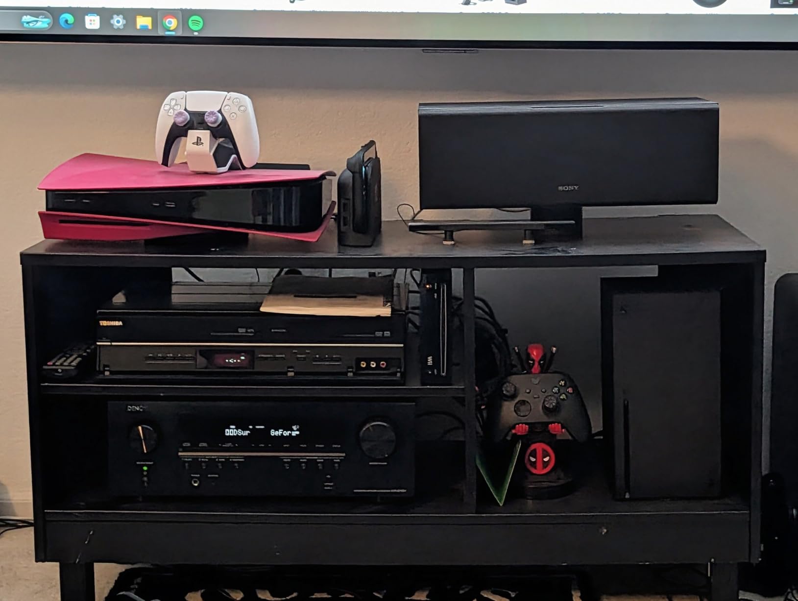 Sony CS Speaker, SS-CS8M2 2-Way 3-Driver Center Channel Speaker with Dual Woofers and Tweeter, Bass Reflex Enclosure customer photo 1