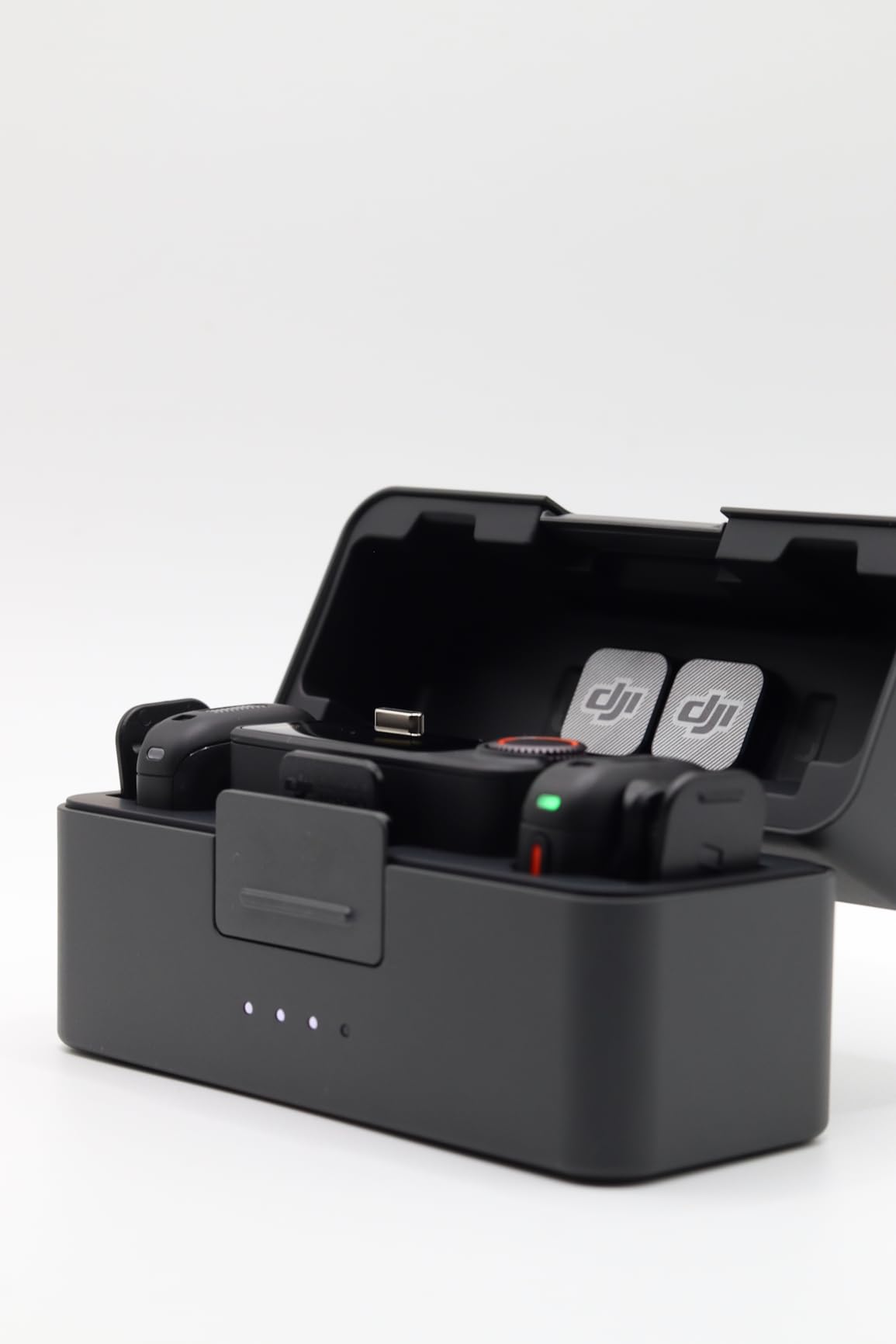 DJI Mic 3 (2 TX + 1 RX + Charging Case), Wireless Microphone | Mini Mic for iPhone/Camera/Android, Ultralight, Adaptive Gain Control, Dual Band Anti-Interference, 28h Use, Vlog customer photo 1
