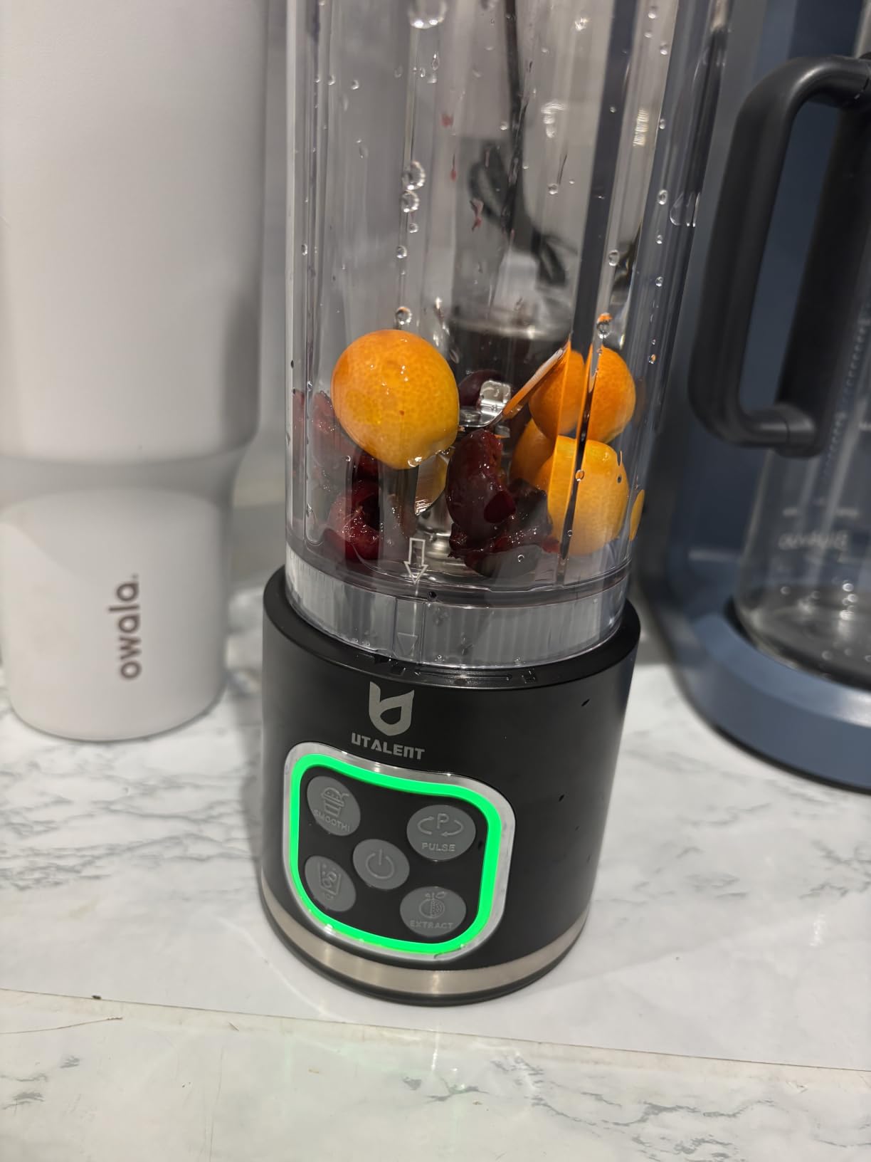 UTALENT Cordless Portable Blender, Ice Crush, 700W Motor, 25oz Cup, 4 Mode | 700W Brushless Motor, USB-C rechargeable, Long-lasting, 25oz Tritan cup, Leakproof lid with sip spout, Dishwasher Safe Parts customer photo 2