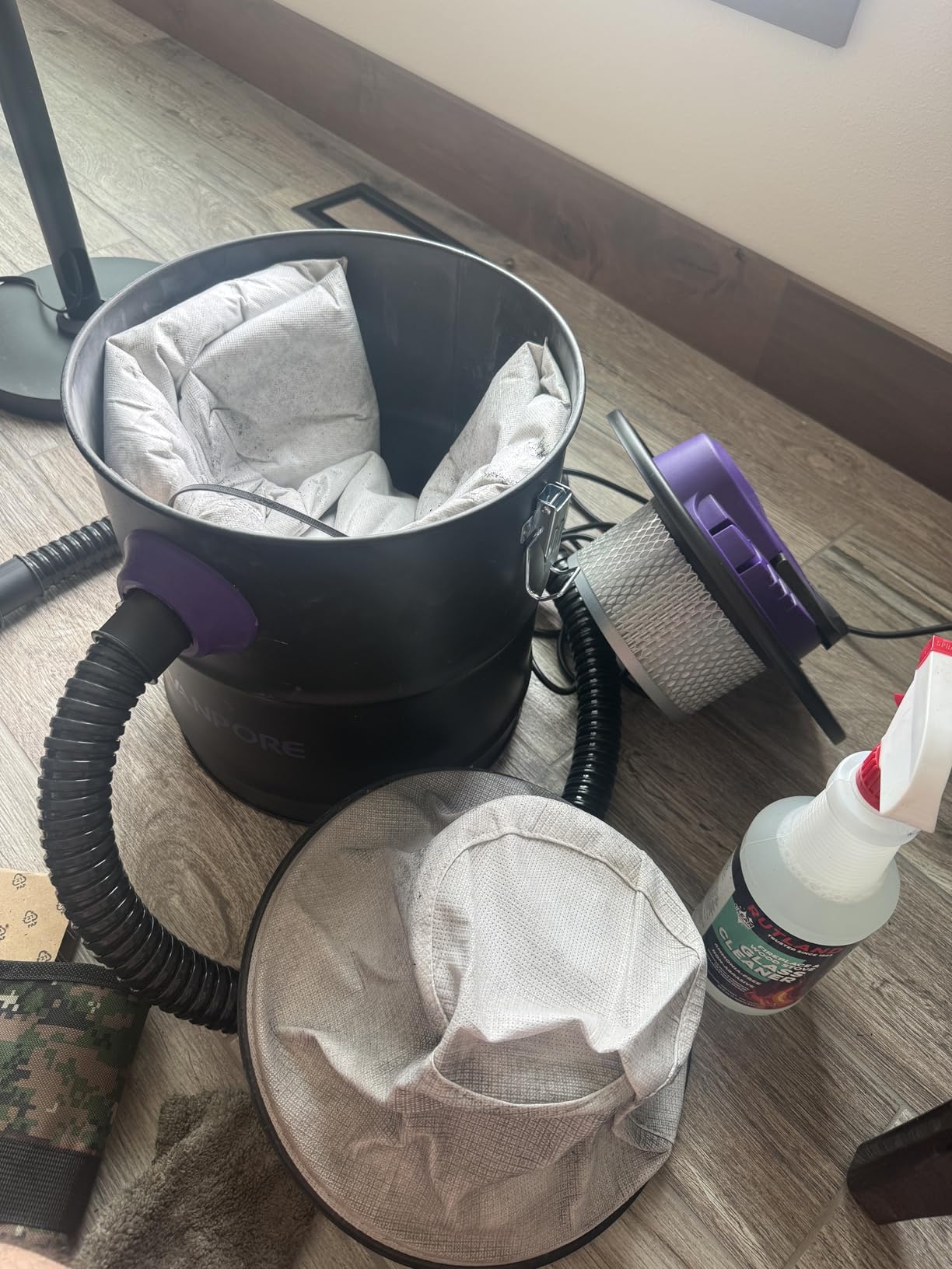 5.2 Gallon Ash Vacuum Cleaner with 1200W Suction, Green customer photo 1
