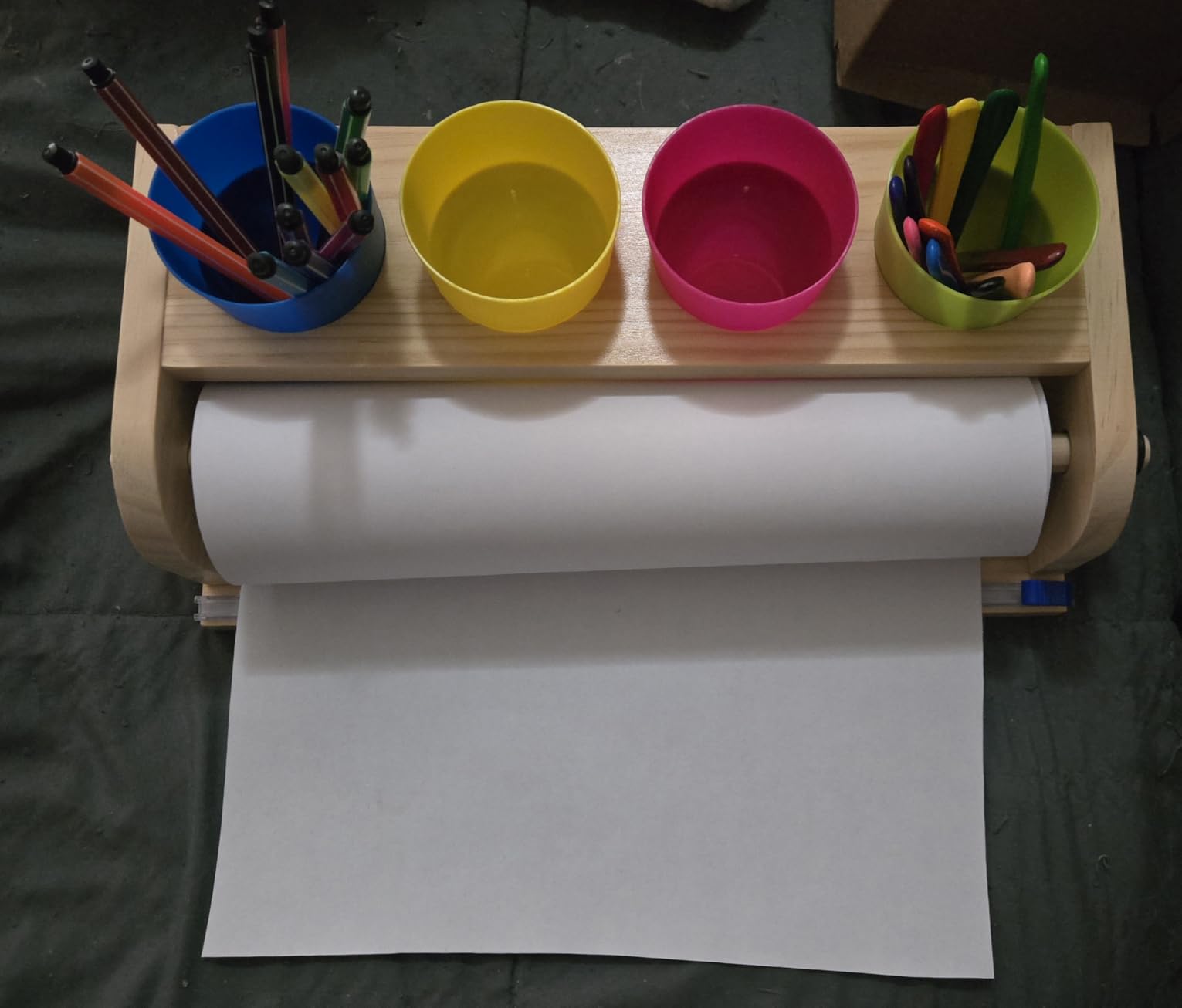 Kids Art Easel & Paper Roll, Tabletop Drawing Station, 30-Pc Set customer photo 1