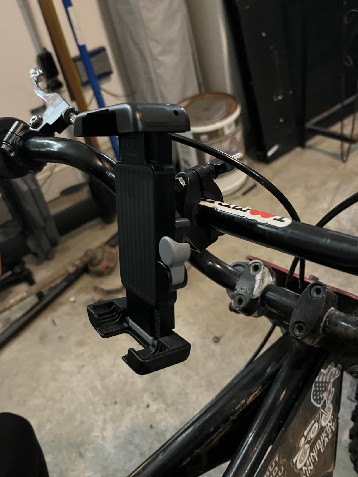 Lamicall Bike Motorcycle Phone Mount Holder - [1s Quick Lock] | Bike Cell Phone Holder Clip, Bicycle Scooter Handlebar Clamp, for iPhone 17 16 15 Pro Max, Galaxy S25 Ultra, 6-7.2