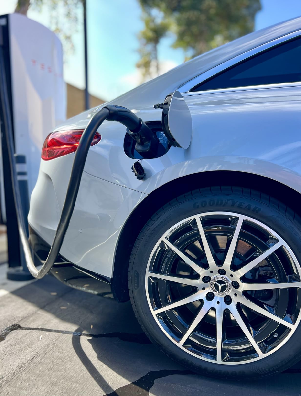 Lectron NACS to CCS Electric Vehicle Adapter with Interlock - (500A/1,000V) - Compatible with Tesla Superchargers - CCS1 EV Fast Charging with Vortex Plus [Check Automaker for Compatibility] - UL 2252 customer photo 2