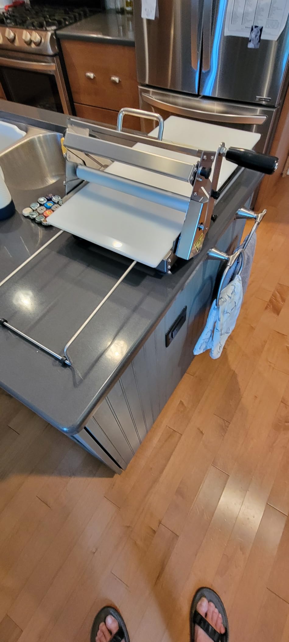 Commercial Dough Sheeter, Reversible Puff Pastry and Fondant Sheeter, Manual Sheeter, Adjustable Thickness from 0 to 25 mm, Foldable Sheeter for Bakeries and Pastries Model400 customer photo 2