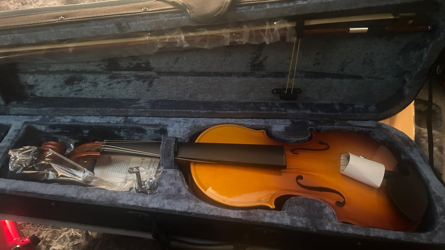 Vangoa Violin 4/4 Full Size Set, Handcrafted Entry Level Acoustic Violin Set with Lightweight Hard Case, Suitable for Beginners, Teens, 12+, Adults, Right Handed Players customer photo 2