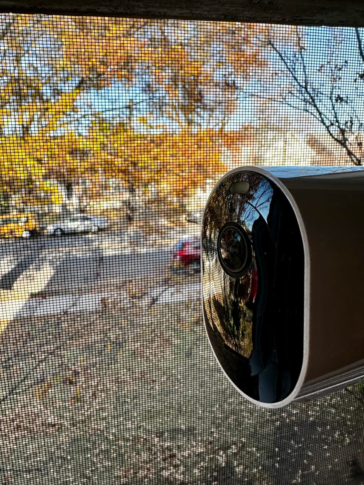 Arlo Ultra Wireless Security Camera 4K HDR (3rd Gen) - 4-Cam + SmartHub | 4K HDR video; 180° field of view; SmartHub incl.; AI detection & event captions; Emergency response; 1-mo Secure plan incl. customer photo 1