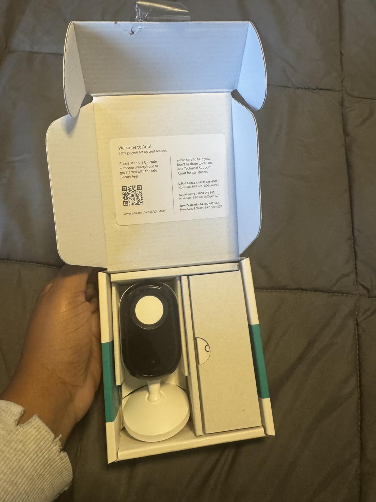 Arlo Essential Indoor Baby Camera 2K (3rd Gen) - Privacy Shield, 2-Cam customer photo 2