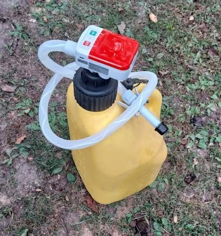 Keimi Electric Fuel Transfer Pump with Auto-Stop, 3.2 Gallon per Min | 4 Can Adapters, 2 or 4 AA Batteries or USB Power, 51-Inch Corrugated Hose, Gasoline, Diesel, AA Batteries Not Included customer photo 1