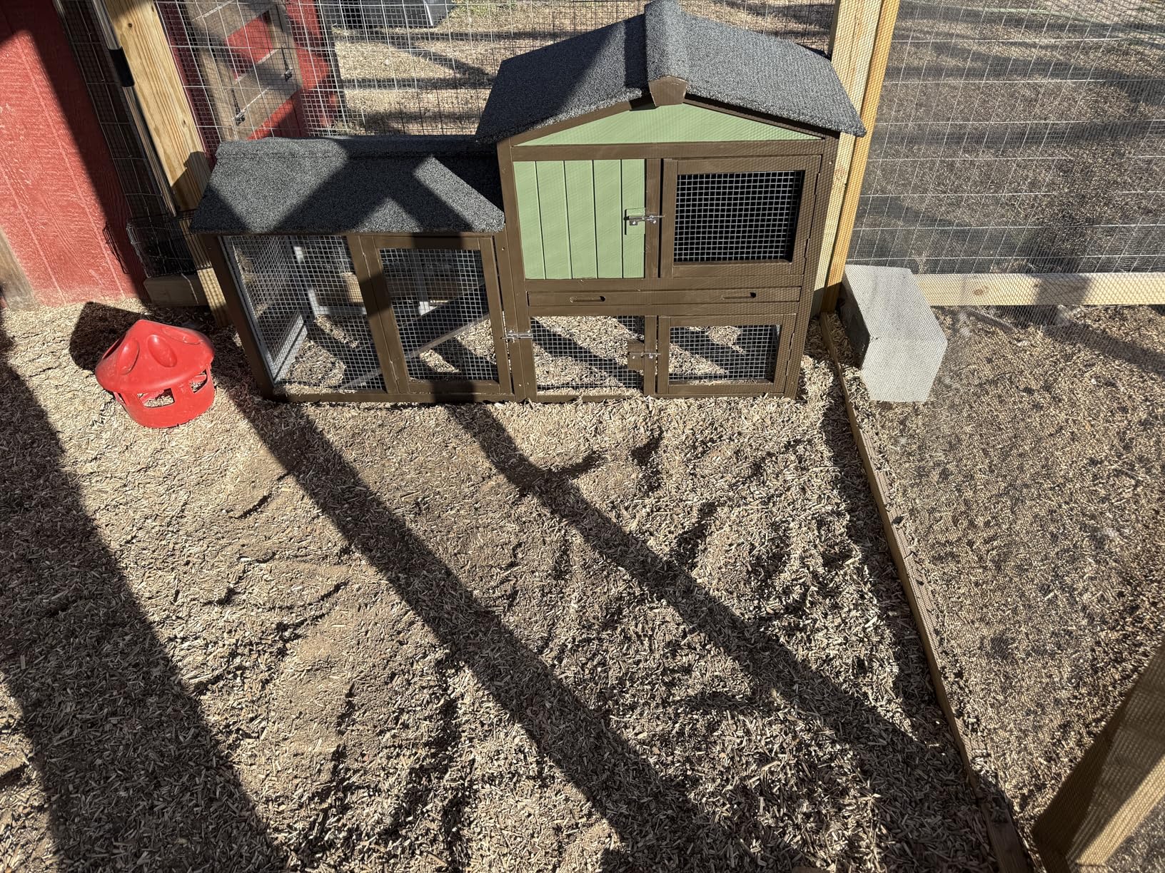Aivituvin Rabbit Hutch Indoor Bunny Cage Outdoor Bunny House with Wire Floor Leakproof Plastic Tray, Brown customer photo 1