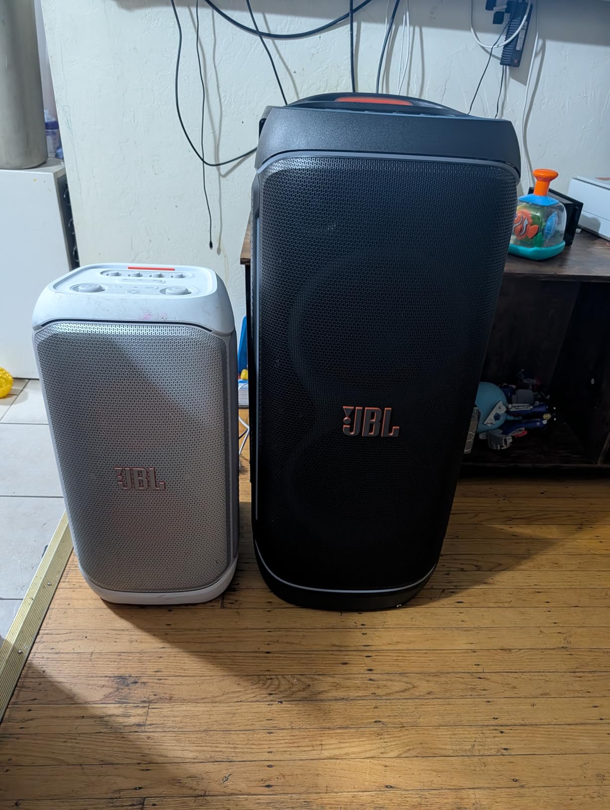 JBL PartyBox 720 - Battery-Powered Party Speaker with Superior JBL Pro Sound, Futuristic lightshow, Up to 15 hours playtime customer photo 2