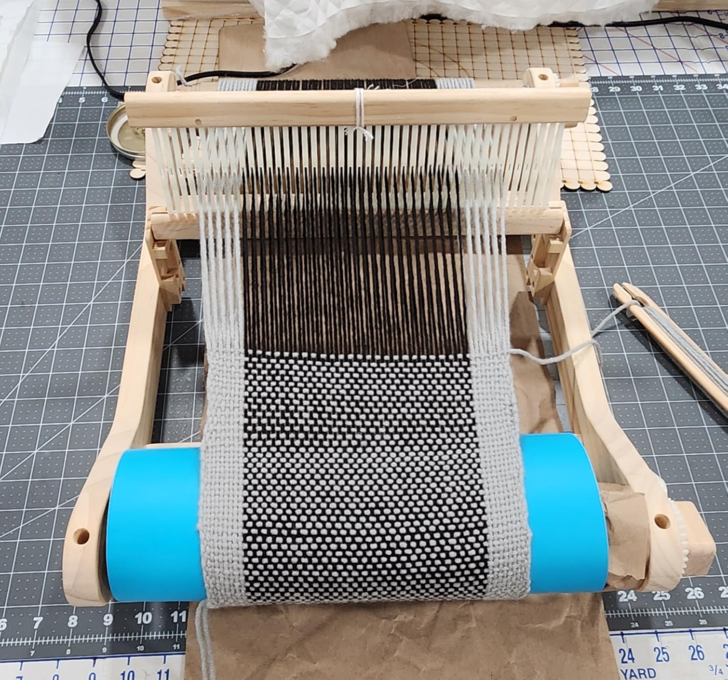 WILLOWDALE 16 Inches Rigid Heddle Loom, Loom Kit with Shed Stick for Adults customer photo 2