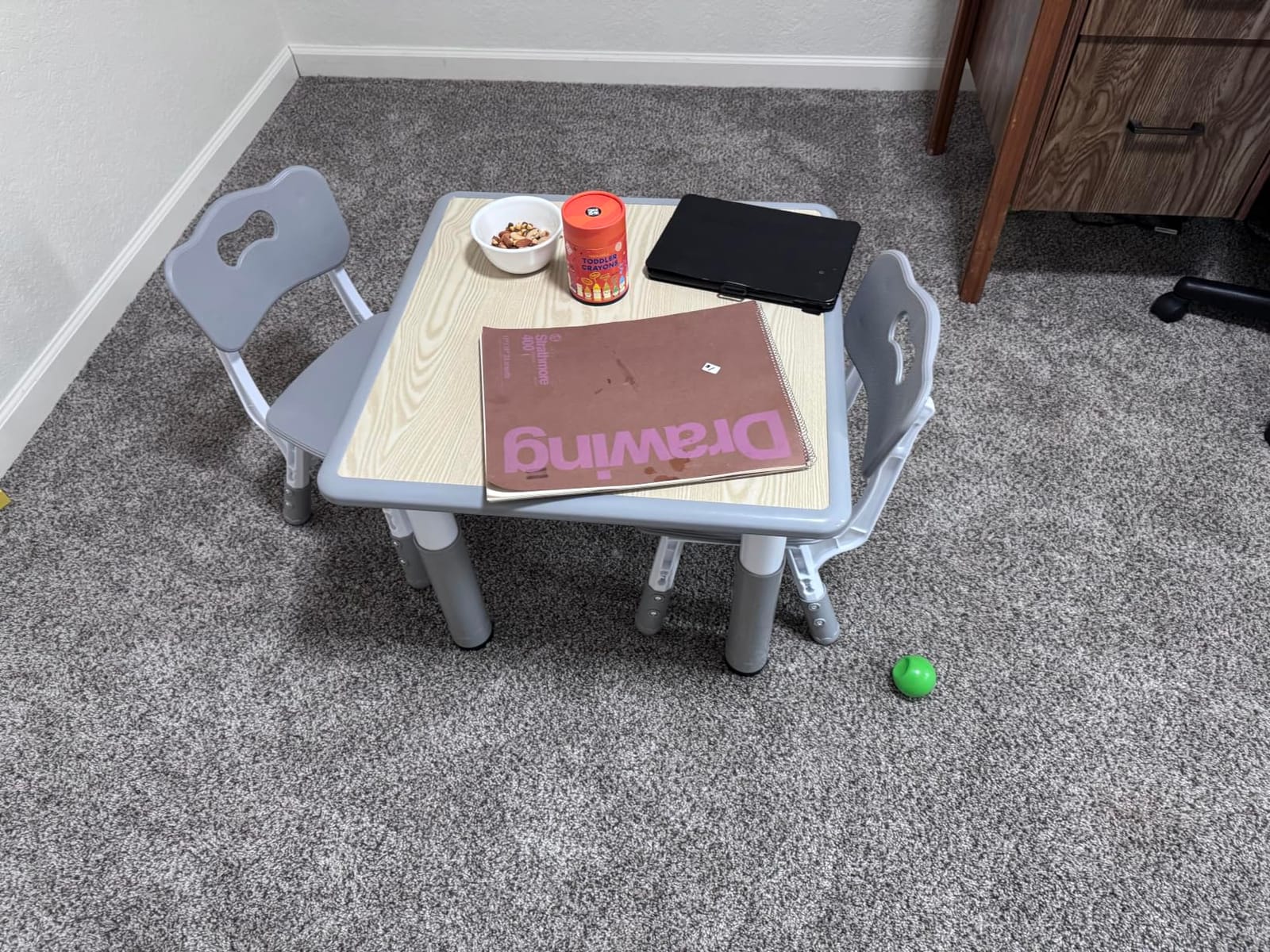 Pterying Toddler Table and Chair Set, Graffiti Tabletop, 2 Chairs, Grey | Adjustable Height, Ages 2-8, for Home Preschool Daycare Drawing Eating Learning and Playing customer photo 1
