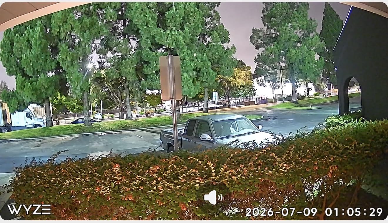 Wyze Window Camera, WiFi Indoor HD Home Security Camera, Upgraded Color Night Vision, Anti-Glare, AI-Powered Motion Detection, Easy & Quick Setup, 24/7 Recording, Works w/Alexa & Google customer photo 2