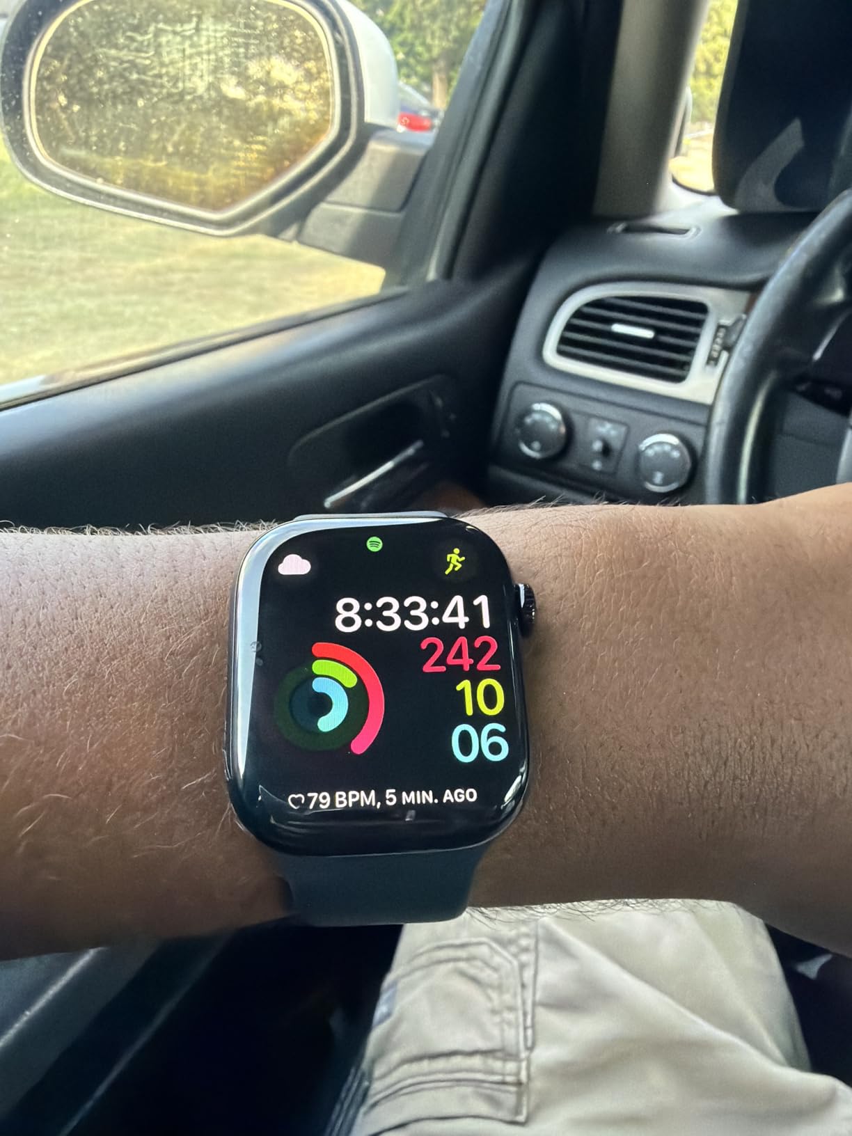 Apple Watch Series 11 [GPS 46mm] Smartwatch with Jet Black Aluminum Case with Black Sport Band - M/L. Sleep Score, Fitness Tracker, Health Monitoring, Always-On Display, Water Resistant customer photo 2