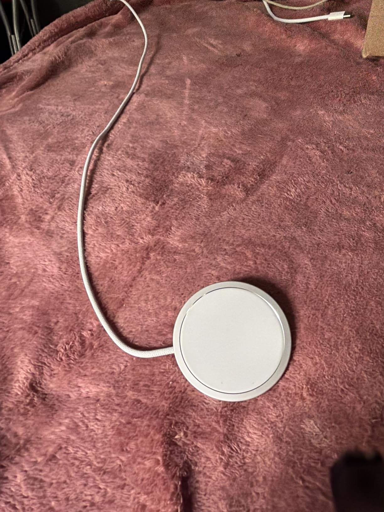 Apple MagSafe Charger (1 m): Wireless Charger with Fast-Charging Capability customer photo 1