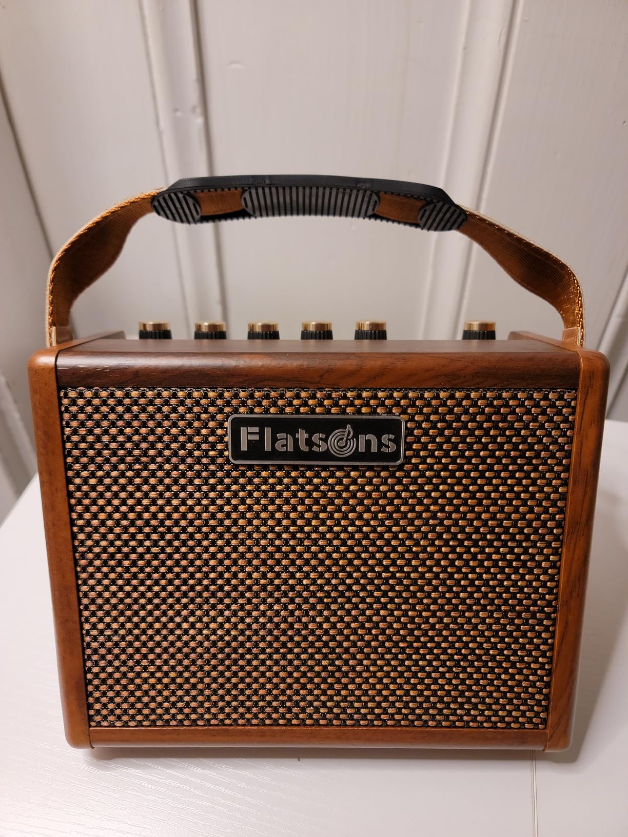 Flatsons Crush20 Acoustic Guitar Amp, 20W Mic/Guitar Amplifier with Reverb, 2-Band EQ, Rechargeable 8H Battery Life, Advanced Dual-chip Wireless Portable Speaker for 6.35mm Microphone/Acoustic Guitars customer photo 1