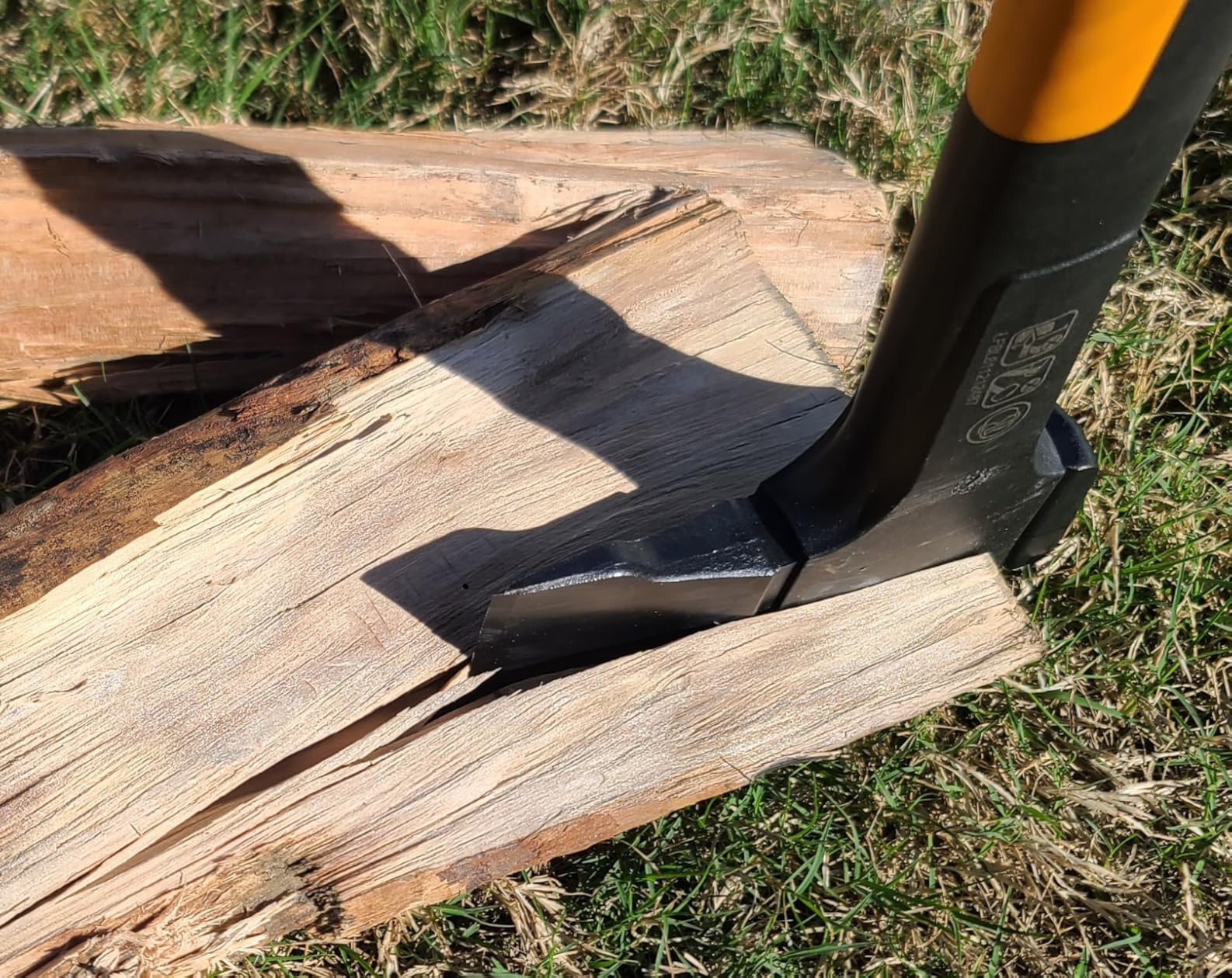 Fiskars X14 Universal Axe 14