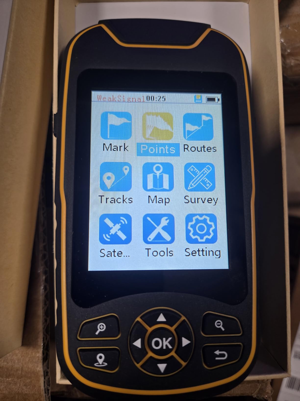 Handheld GPS for Hiking, Rugged and Waterproof Handheld GPS Navigator, 3.2