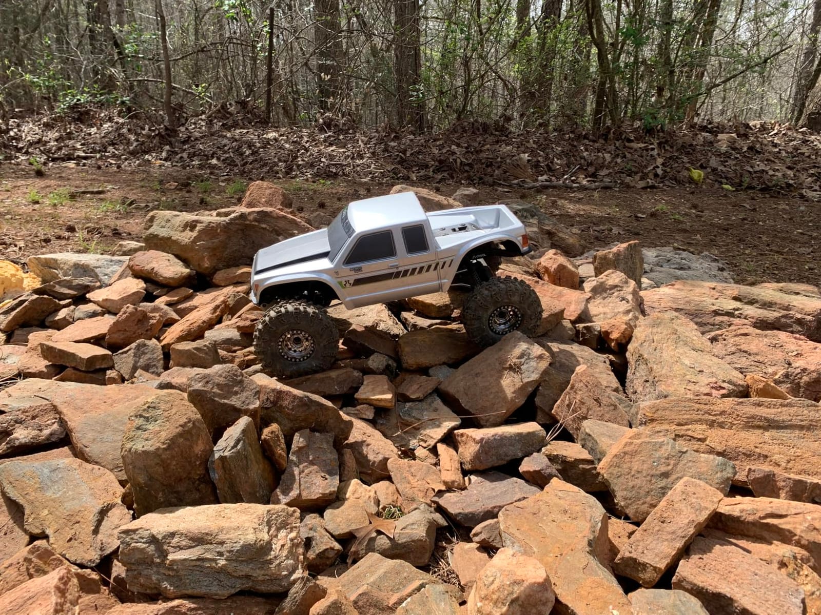 Axial RC Truck 1/10 SCX10 III Coyote 4X4 RTR Brushed Rock Crawler, Blue, AXI-2036T2 (Battery and Charger Not Included) customer photo 2