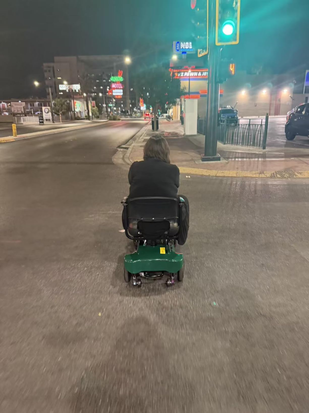Mobility Scooter, Foldable, 300 lbs Capacity, Travel & Daily Commute | Mobility Scooters for Seniors, Quick-Assembly, Features Rotating Seat, 300W Motor, LED Headlight & Storage Basket for Travel customer photo 1