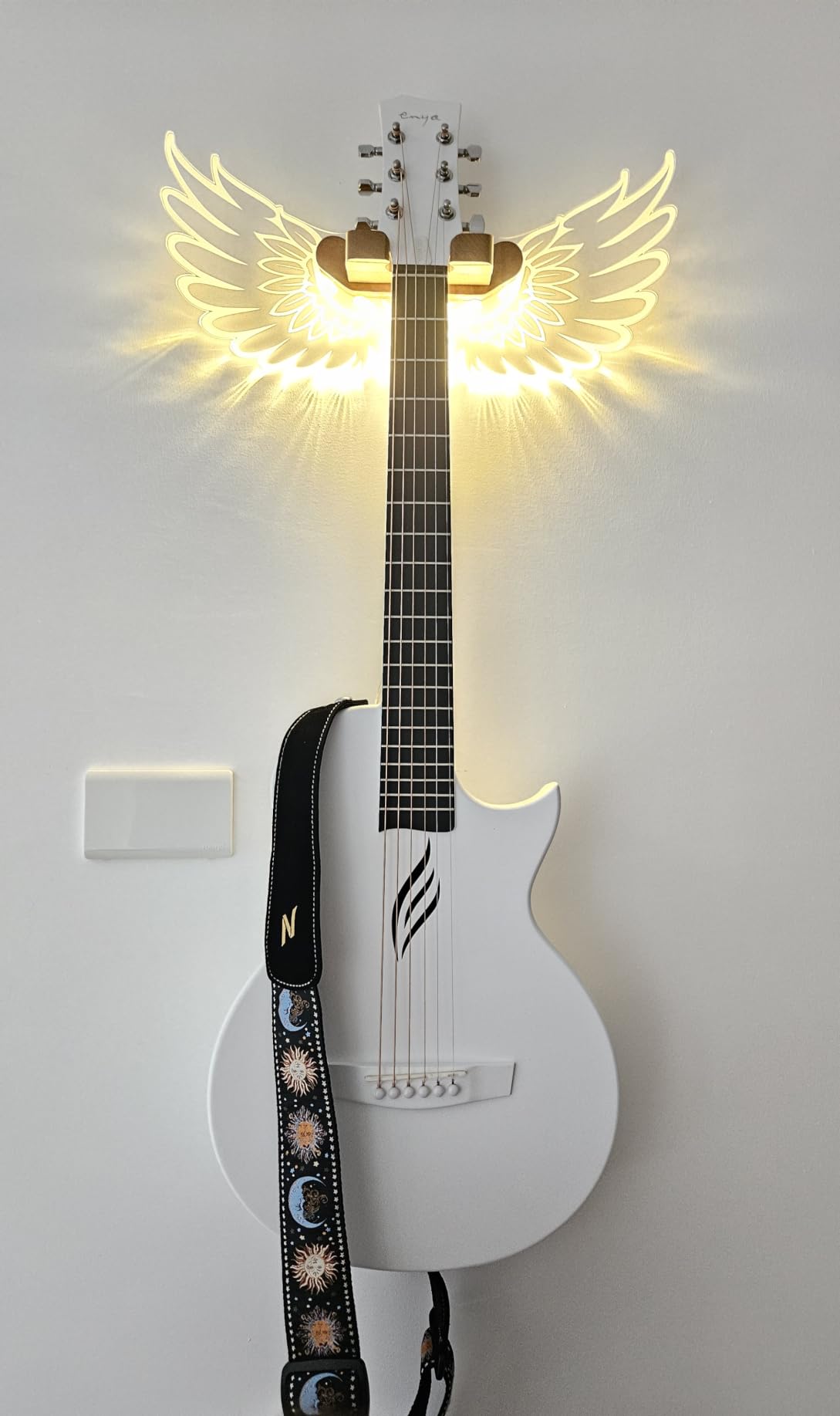 Enya NOVA GO SP1 Carbon Fiber 35-Inch Smart Acoustic-Electric Travel Guitar | AcousticPlus Technology, Built-In Effects, USB Recording, Built-In Bluetooth Speaker, Beginner Kit with Gig Bag Included customer photo 2