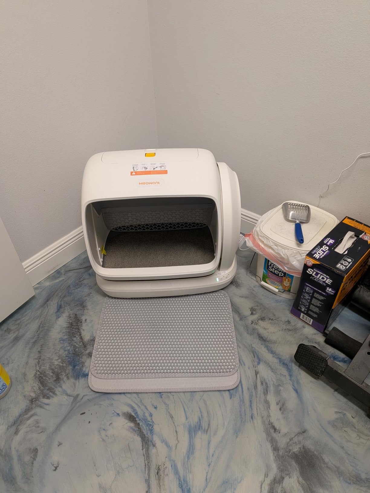 MeoWant Self-Cleaning Cat Litter Box, 106L Extra-Large Space Low Entrance Automatic Cat Litter Box Perfect for Multiple Cats, Safety Sensor, Anti-Pinch, APP Control, Odor Free with Mat & Liner customer photo 1