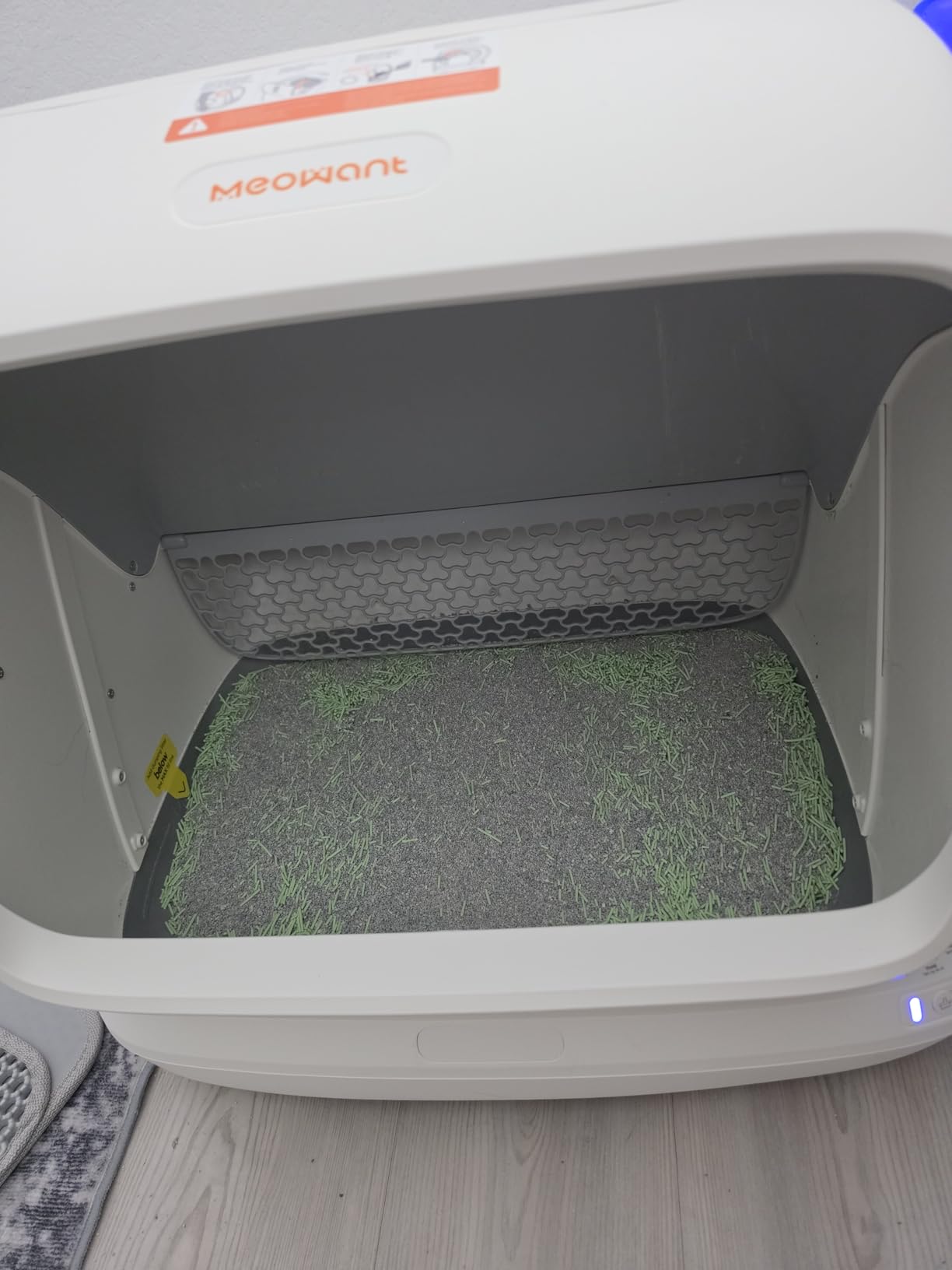 MeoWant Self-Cleaning Cat Litter Box, 106L Extra-Large Space Low Entrance Automatic Cat Litter Box Perfect for Multiple Cats, Safety Sensor, Anti-Pinch, APP Control, Odor Free with Mat & Liner customer photo 2