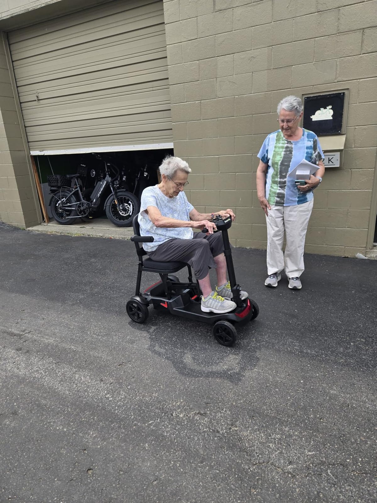 SCOOTNGO Lite Mobility Scooters for Seniors & Adults, Portable for Travel | Lightweight, Foldable, 4 Wheel, Airline Approved, Two Removable Lithium Batteries, No Assembly Needed. 39 lbs, 15 Miles customer photo 2