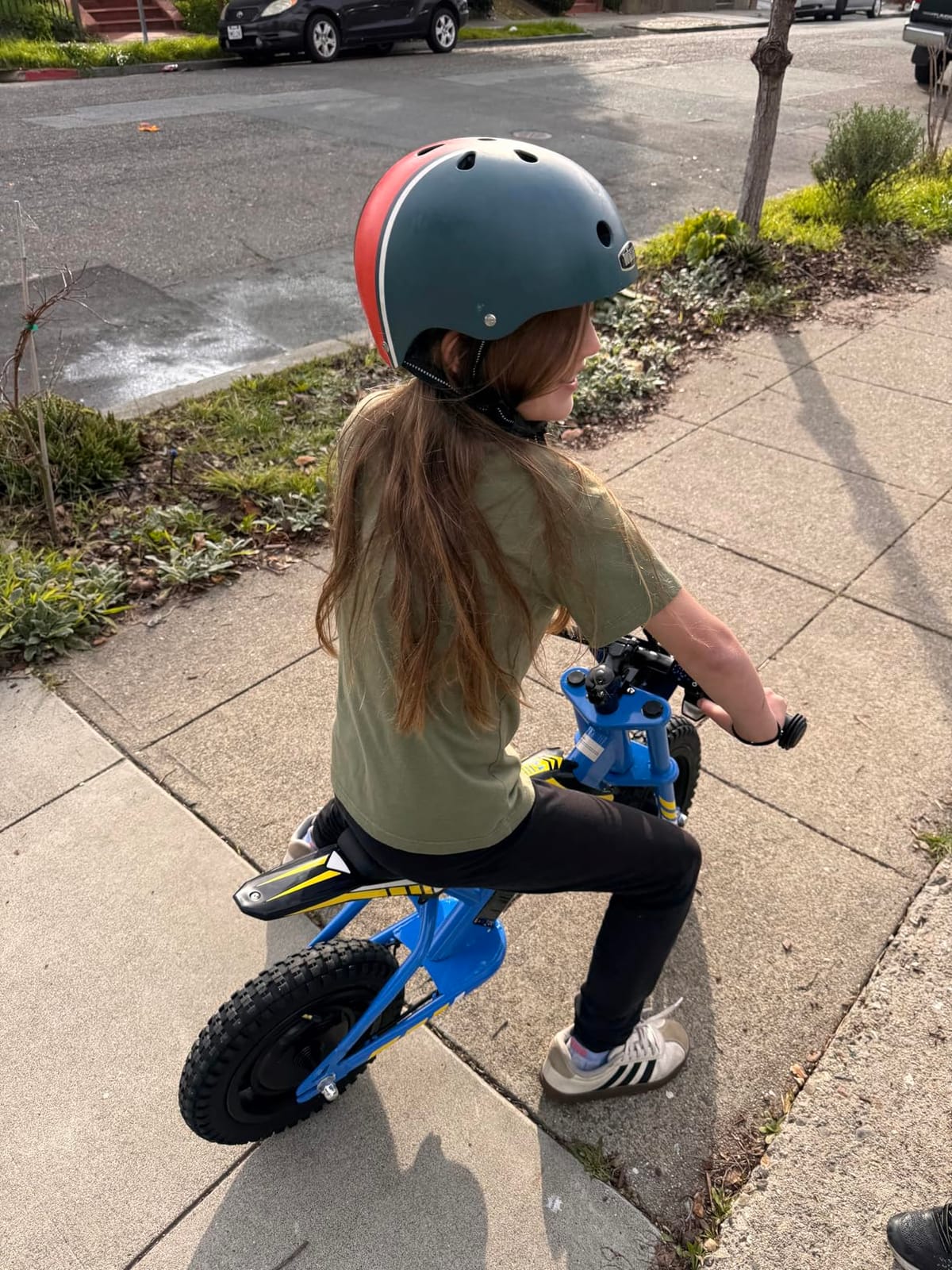 Gyroor S1 Electric Balance Bike for Kids Ages 3-6, 200W Motor, 3 Speeds, 10 MPH Max Speed customer photo 1