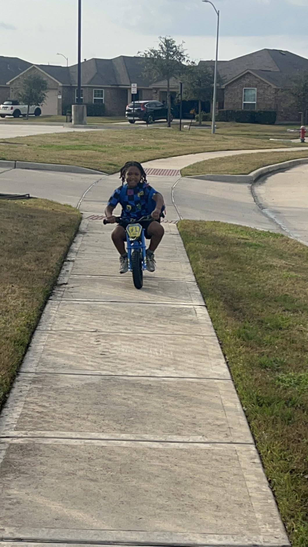 Gyroor S1 Electric Balance Bike for Kids Ages 3-6, 200W Motor, 3 Speeds, 10 MPH Max Speed customer photo 2