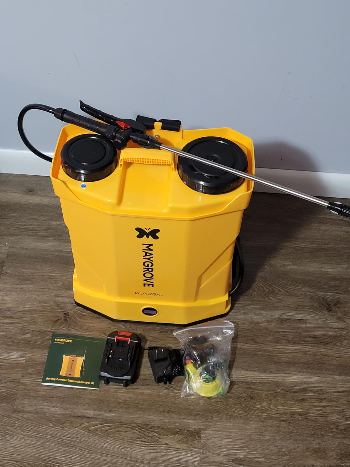Maygrove 4.2 Gallon Battery Powered Backpack Sprayer | Up to 100 PSI Electric Sprayer with Adjustable Wand & 5 Nozzles, Spraying for Garden, Lawn Care, Fertilizing & Weed Control customer photo 1