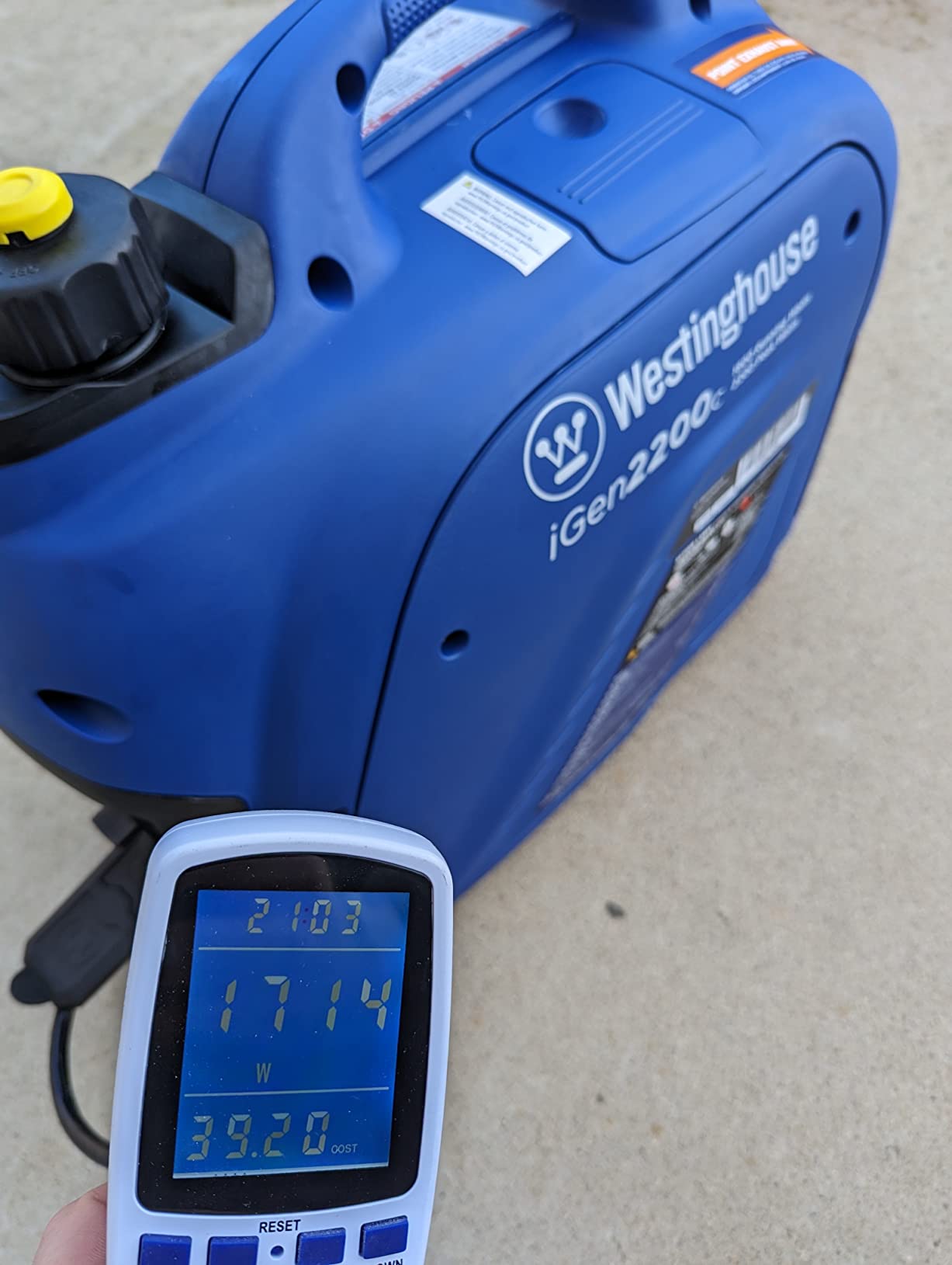 Westinghouse 2800 Peak Watt Super Quiet & Lightweight Dual Fuel Portable Inverter Generator, Gas & Propane Powered, CO Sensor, Parallel Capable, Long Run Time customer photo 2