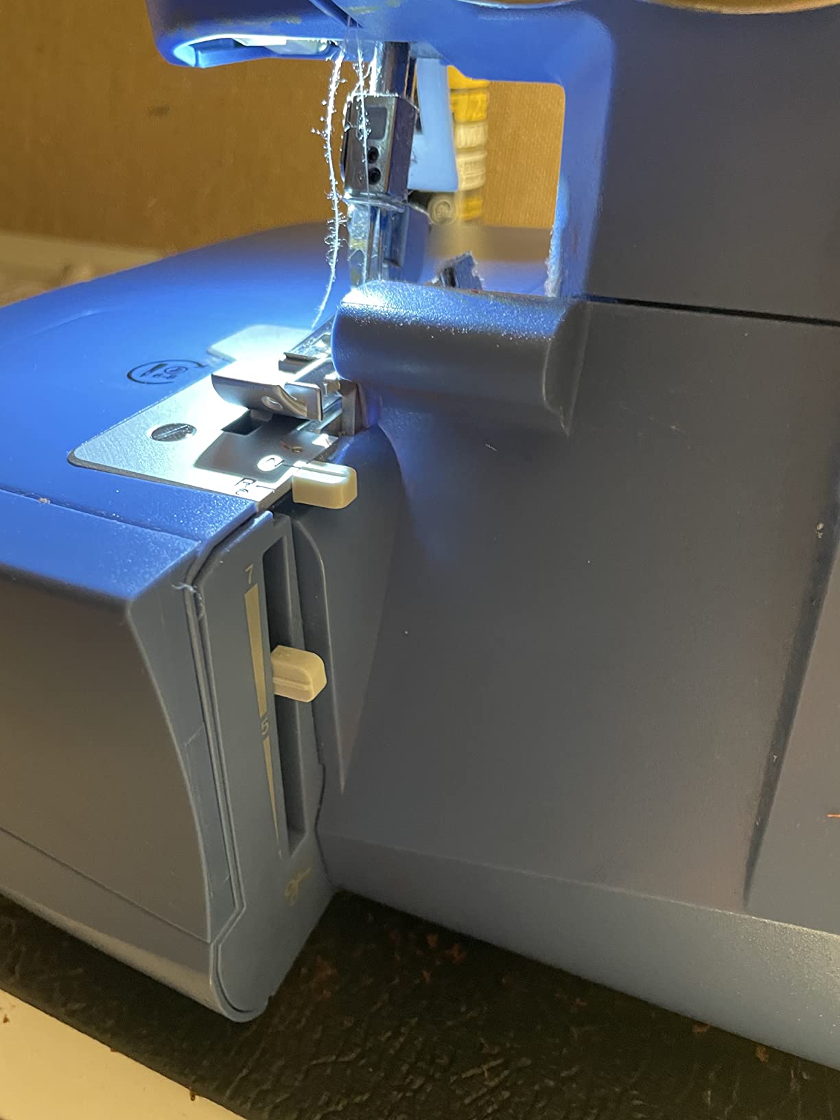 SINGER S0230 Navy Blue High Speed Overlock Serger, 2-3-4 Thread Capability | Accessories, color coded threading, 1300 stitches/min, differential feed, professional seam finish, great for garment sewing customer photo 2