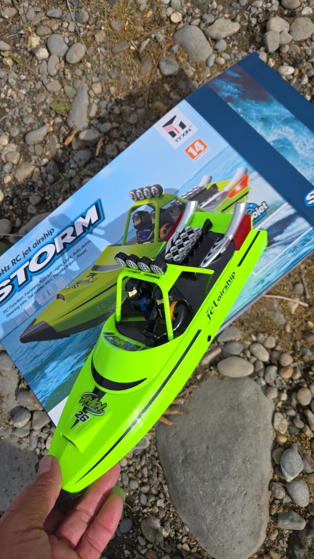 ARRIS Fast RC Jet Boat with Self-Righting Water Jet Pump RTR | 20MPH Speed, Two Batteries, Weedless Design, Shallow Water Ready, Waterproof Hull customer photo 1