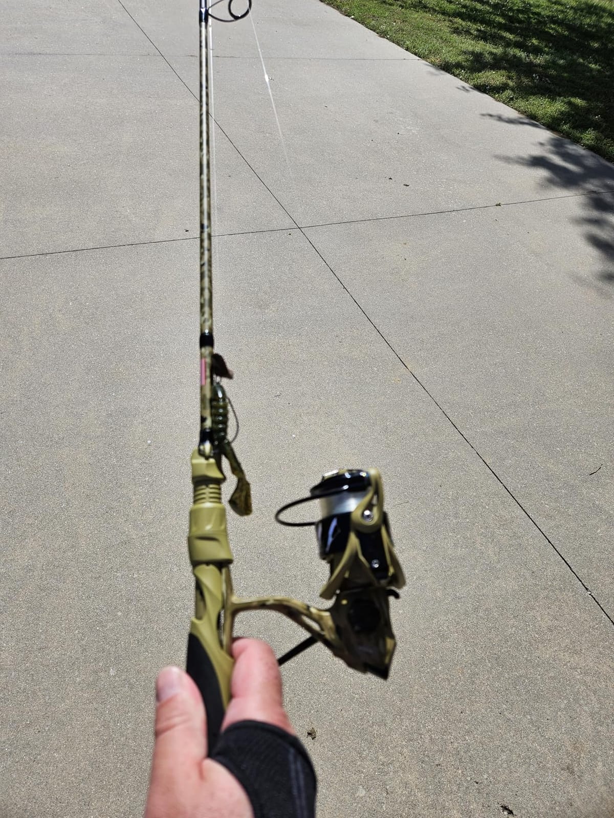 KastKing Spartacus Defender Twin-Tip Fishing Rod and Reel Combo | Baitcaster & Spinning Combo, 2-Piece Rod, Extra Tip, KastFlex IM7 Graphite Blanks, Camouflage Finish, Freshwater Fishing customer photo 2