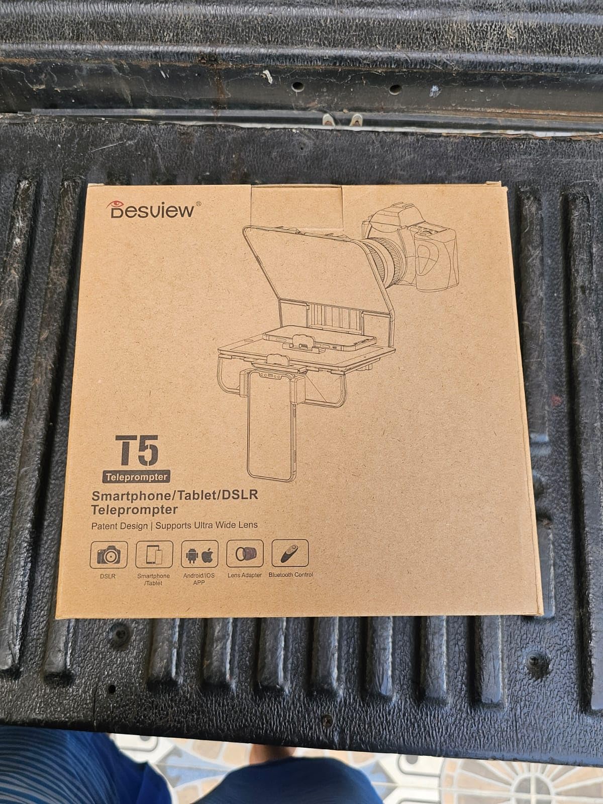 Desview T5 Teleprompter for Smartphone/11'' Tablet/DSLR, 49-82mm Adapter Rings, Durable Coated Glass, Bluetooth Remote & Free APP, for Live Streaming/YouTube/Vlogging/Video Recording customer photo 1