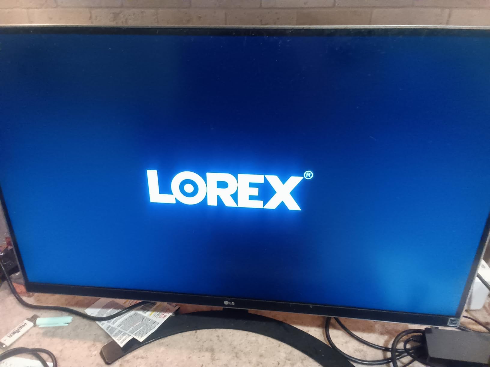 Lorex Connect (New App) V-Series 4K 8-Channel 1TB Network Video Recorder customer photo 1