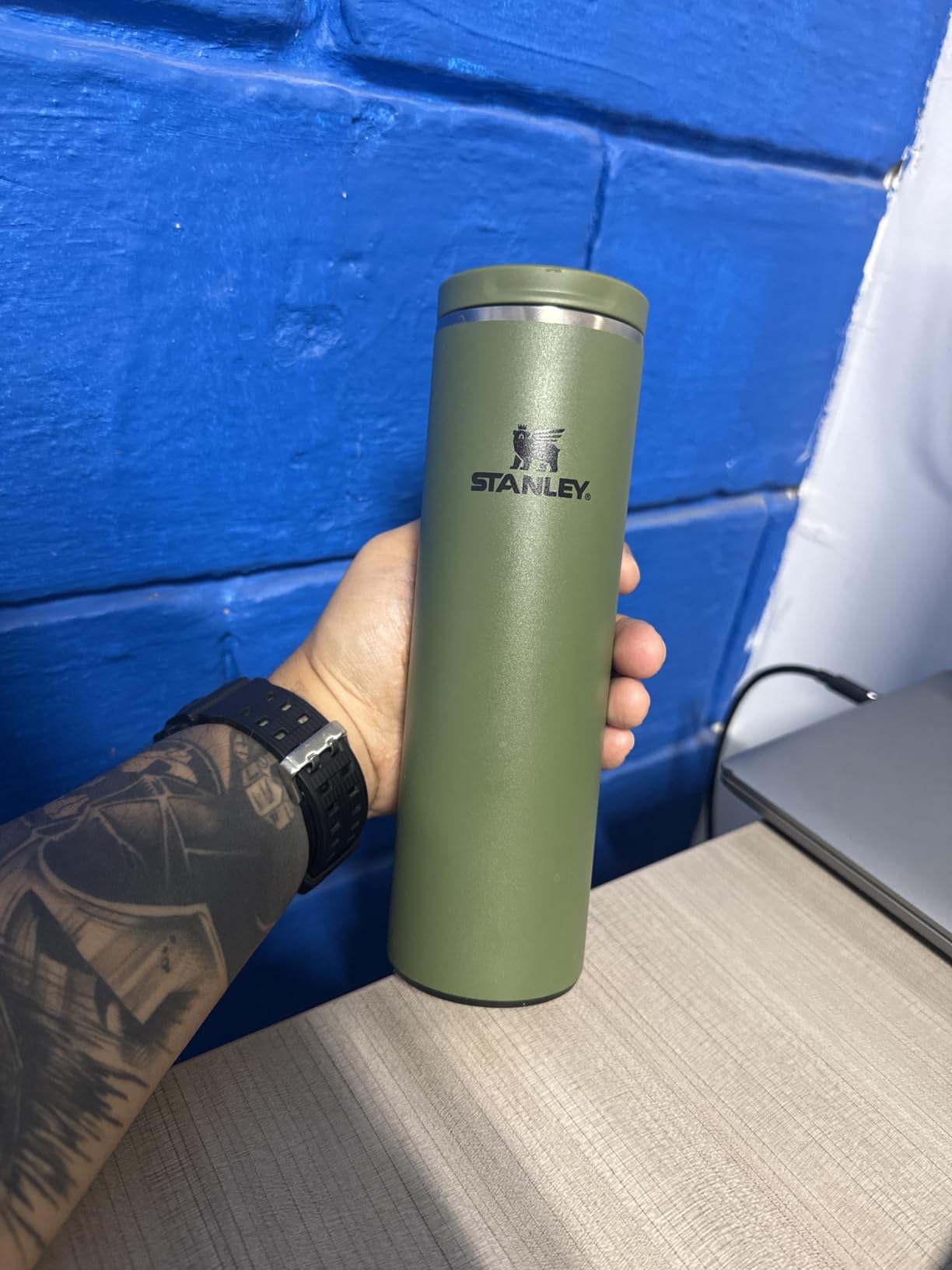 Stanley Transit FlipTop Mug, Leakproof Coffee Travel Cup, Vacuum Insulated Stainless Steel, Stays Hot or Cold for Hours, BPA-Free, 20 oz, Black 2.0 customer photo 1