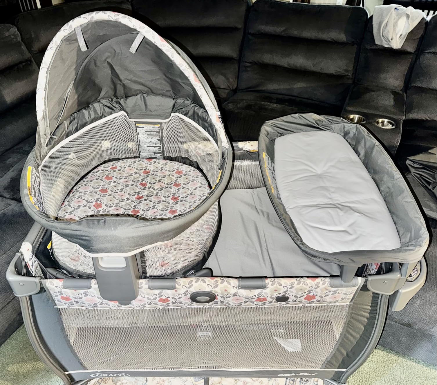 Graco Pack 'n Play Travel Dome Lux Playard, 4-in-1 Baby Playpen with Bassinet, Indoor or Outdoor Portable Playpen with UV 50 Canopy customer photo 2