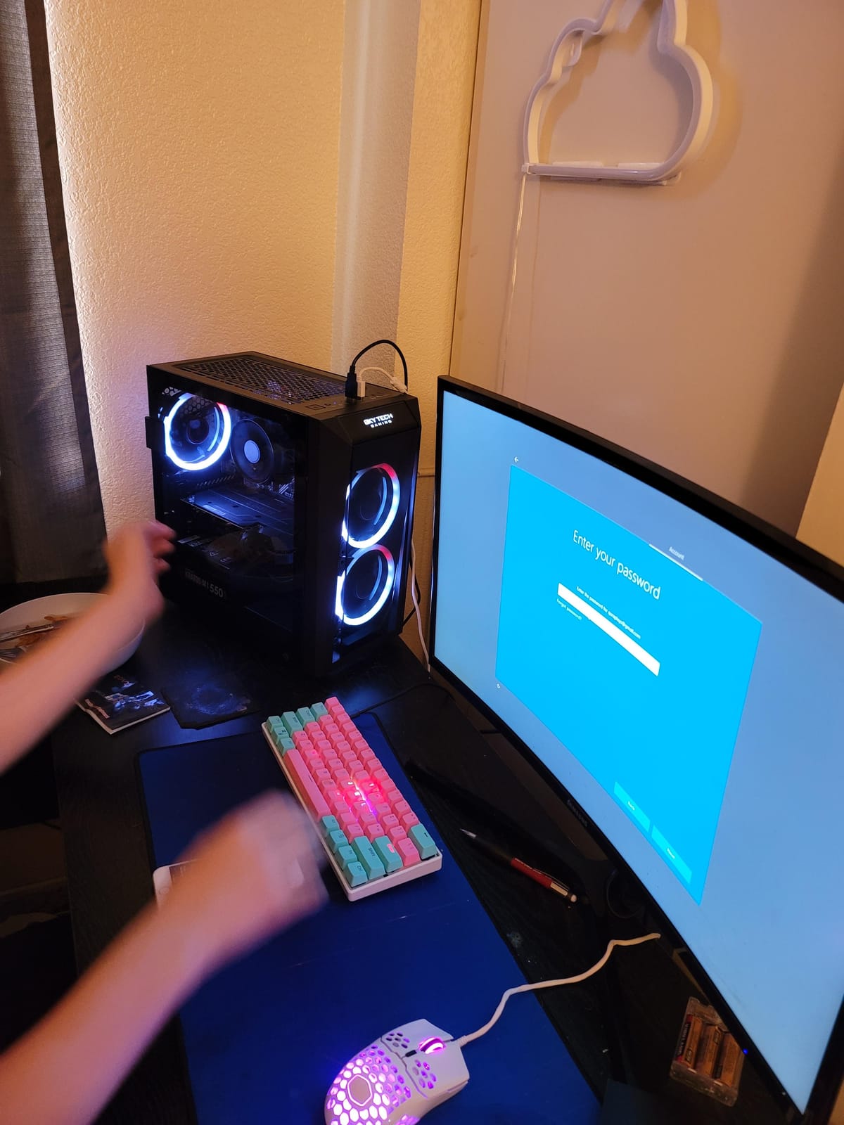 Skytech Gaming Crystal Gaming PC, AMD Ryzen 7 7700 3.8GHz, NVIDIA RTX 5060 Ti 8GB VRAM, 1TB NVMe SSD, 32GB DDR5 RAM 5600, 650W Gold PSU, Wi-Fi, Win 11, Desktop customer photo 2