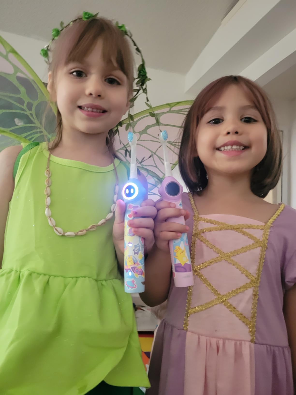 usmile Q30 Kids Smart Toothbrush, Voice-Guided Coaching, Ages 3-8 (Blue) | Missed Spot Alerts, Parent App Reports, AI Voice Guide, Fun Music Timer, Gentle Bristles, 90-Day Battery Life customer photo 1