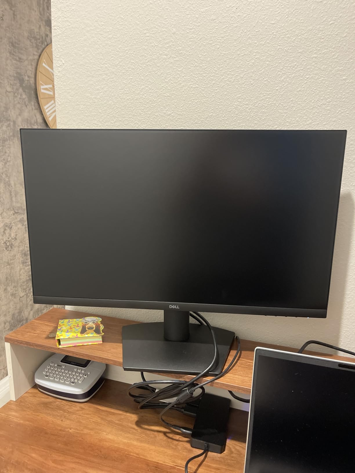 Dell 24 Monitor SE2426H 23.8-inch FHD 144Hz 1ms IPS, AMD FreeSync, 2X HDMI, Tilt customer photo 1